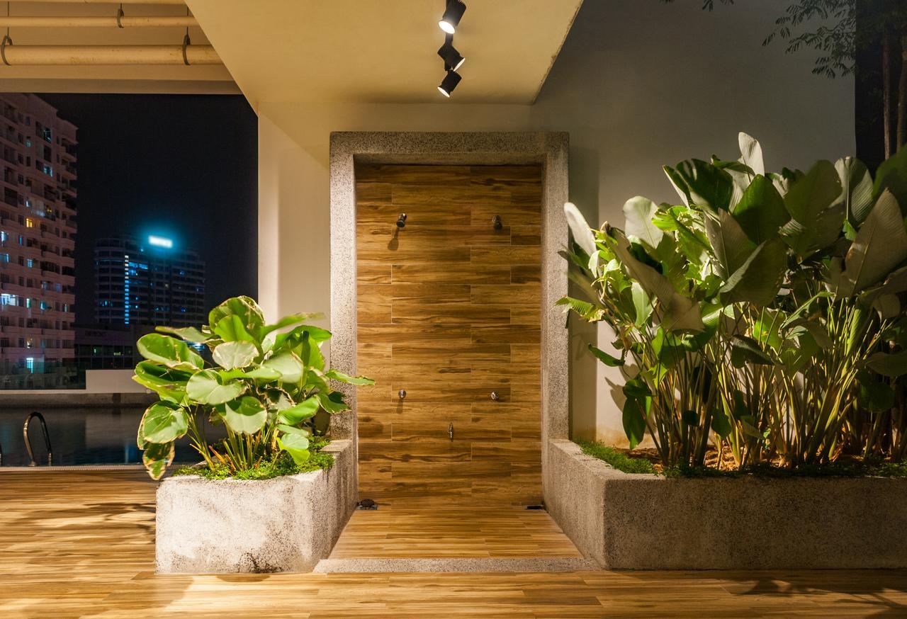 Lazy Traveler'S Suite By D Imperio Homestay George Town Exterior photo