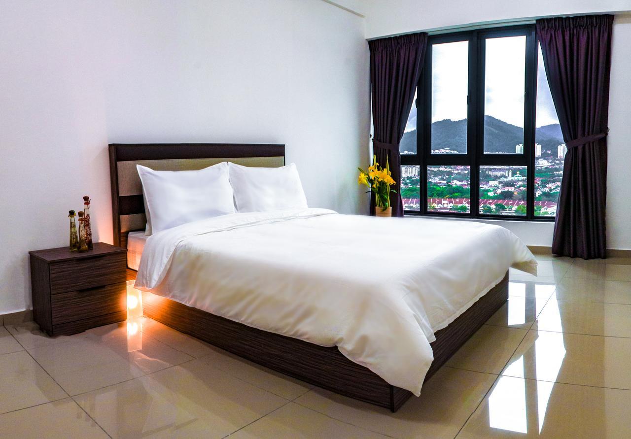 Lazy Traveler'S Suite By D Imperio Homestay George Town Exterior photo
