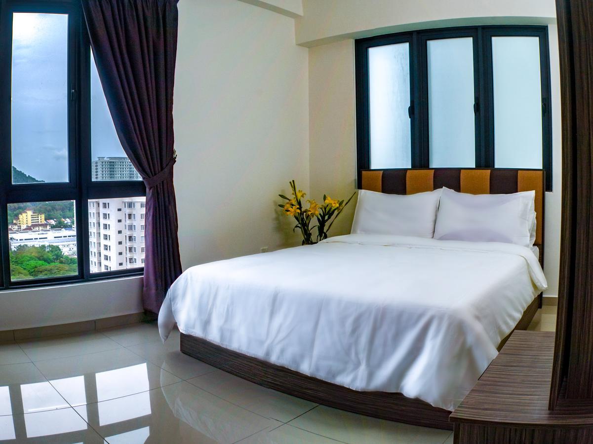 Lazy Traveler'S Suite By D Imperio Homestay George Town Exterior photo